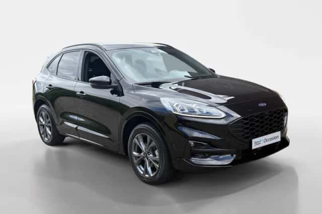 Ford Kuga (2023) thumbnail 3