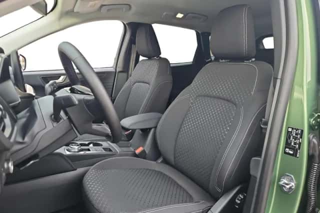 Ford Kuga (2026) thumbnail 12
