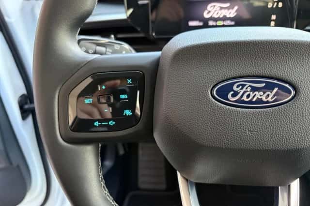 Ford Explorer (2025) thumbnail 15