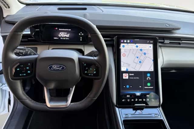 Ford Explorer (2025) thumbnail 19
