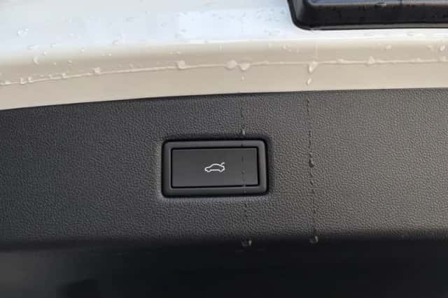 Ford Explorer (2025) thumbnail 30