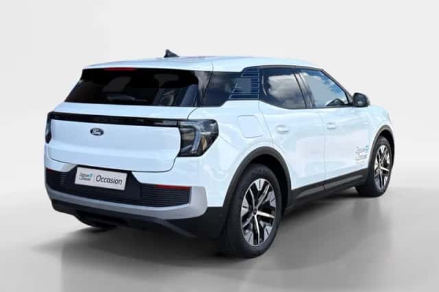 Ford Explorer (2025) thumbnail 5