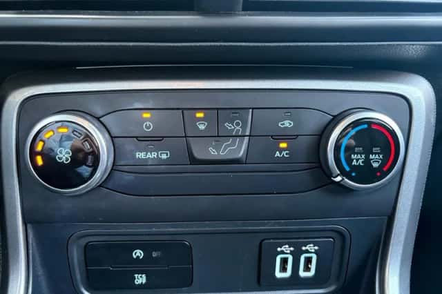 Ford EcoSport (2019) thumbnail 23