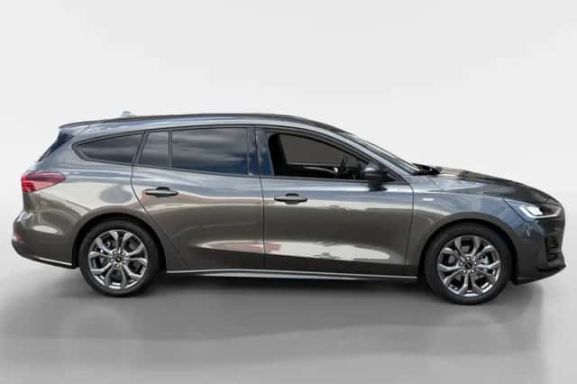 Ford Focus (2024) thumbnail 4