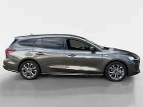 Ford Focus (2024) thumbnail 4