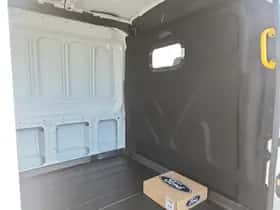 Ford E-Transit (2026) thumbnail 10