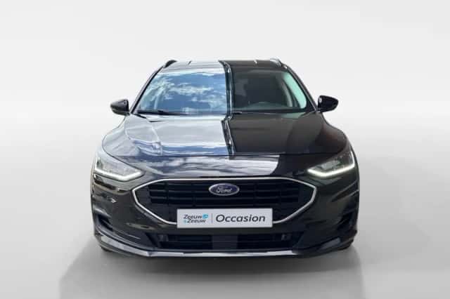 Ford Focus (2022) thumbnail 2