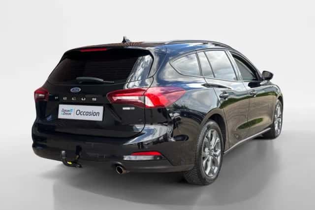 Ford Focus (2022) thumbnail 5