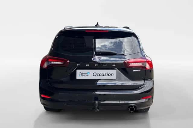 Ford Focus (2022) thumbnail 6