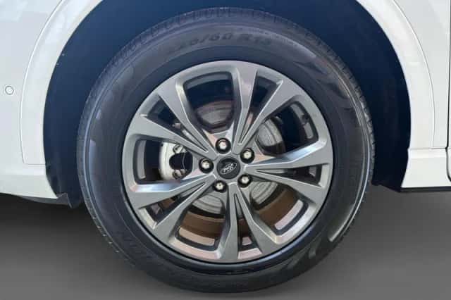 Ford Kuga (2023) thumbnail 11