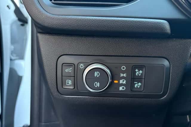 Ford Kuga (2023) thumbnail 14