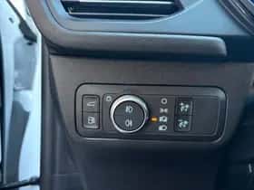 Ford Kuga (2023) thumbnail 14