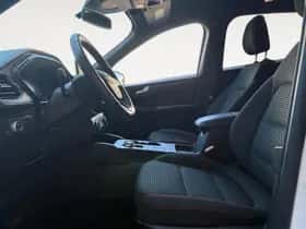Ford Kuga (2023) thumbnail 15