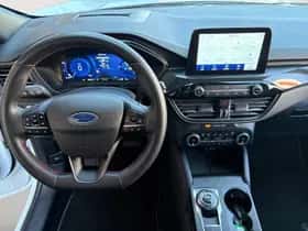 Ford Kuga (2023) thumbnail 23