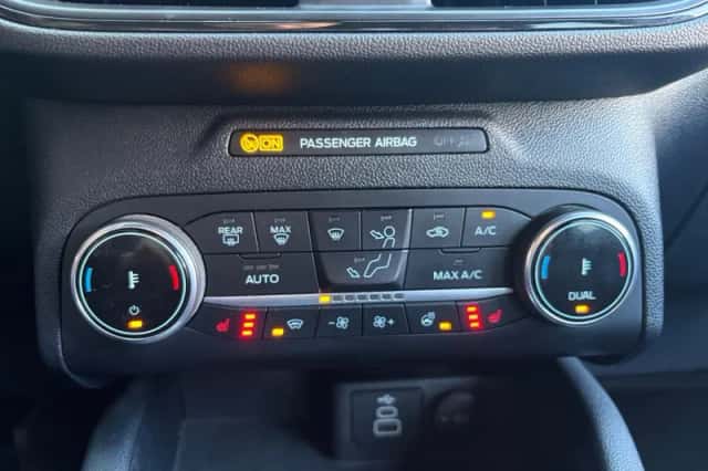 Ford Kuga (2023) thumbnail 24