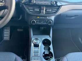Ford Kuga (2023) thumbnail 25