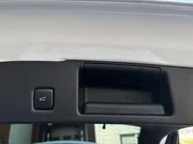 Ford Kuga (2023) thumbnail 9