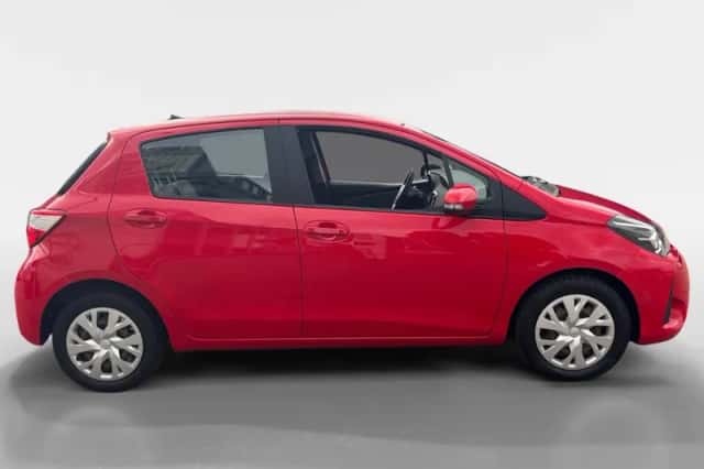 Toyota Yaris (2018) thumbnail 4