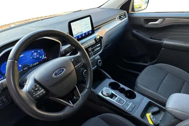 Ford Kuga (2021) thumbnail 16