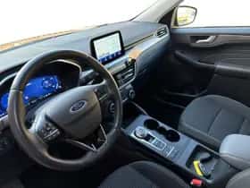 Ford Kuga (2021) thumbnail 16