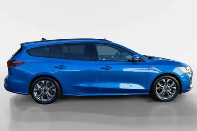 Ford Focus (2024) thumbnail 4