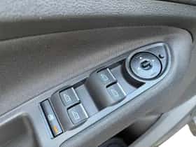 Ford C-Max (2018) thumbnail 11