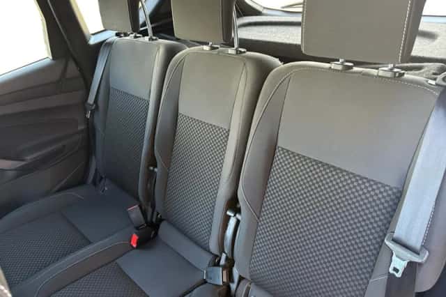 Ford C-Max (2018) thumbnail 25