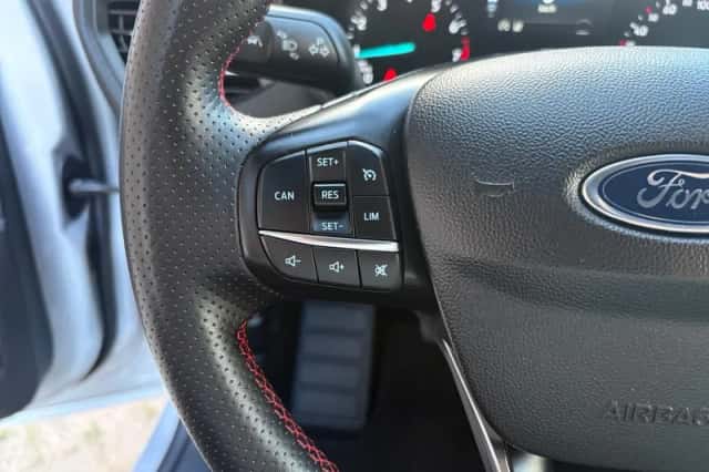 Ford Focus (2023) thumbnail 14