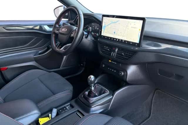 Ford Focus (2023) thumbnail 22