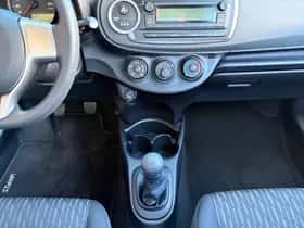 Toyota Yaris (2014) thumbnail 22
