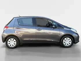 Toyota Yaris (2014) thumbnail 4