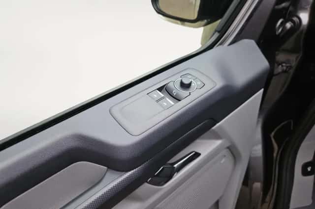 Ford E-Transit Custom (2026) thumbnail 17