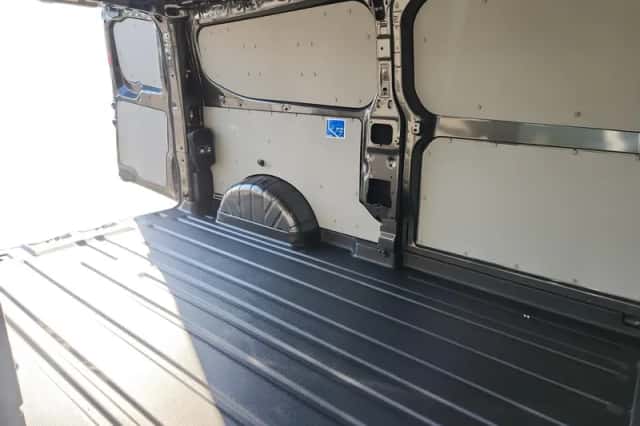 Ford E-Transit Custom (2026) thumbnail 10