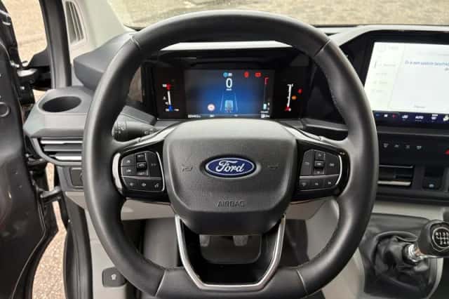 Ford Transit Custom (2024) thumbnail 18