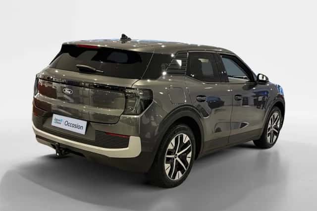 Ford Explorer (2026) thumbnail 5