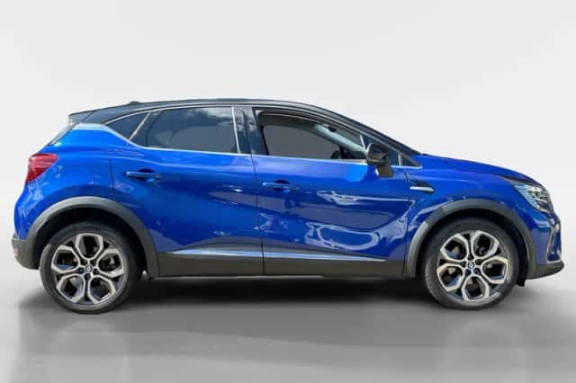 Renault Captur (2022) thumbnail 4