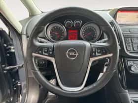 Opel Zafira (2016) thumbnail 16