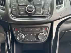Opel Zafira (2016) thumbnail 25