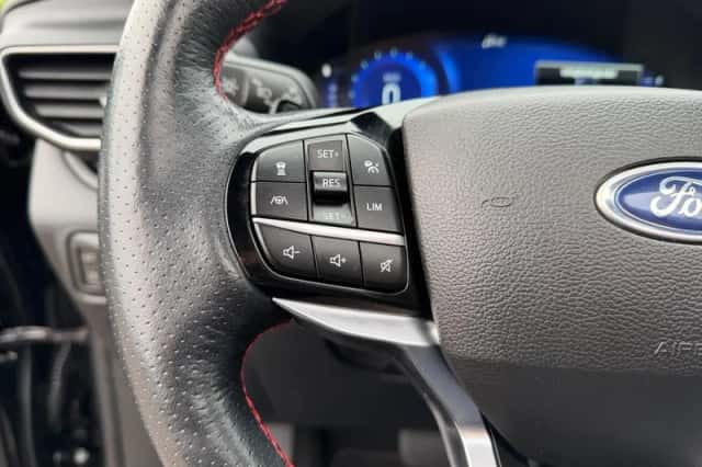 Ford Explorer (2022) thumbnail 17