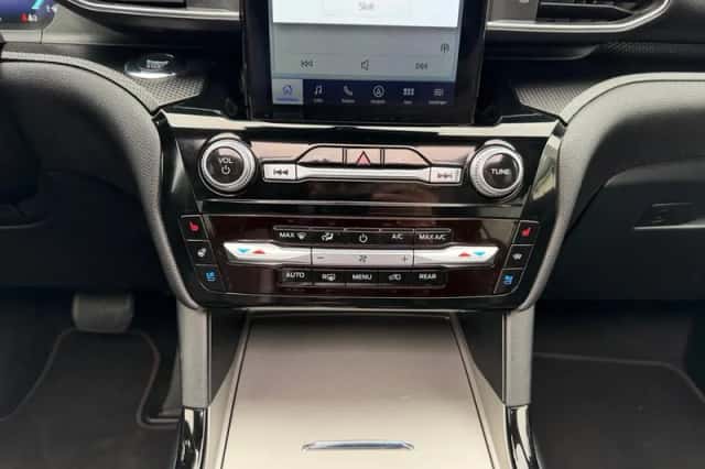 Ford Explorer (2022) thumbnail 20