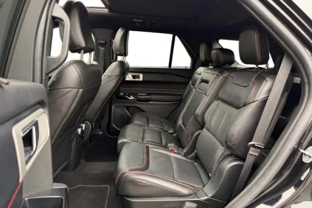 Ford Explorer (2022) thumbnail 24