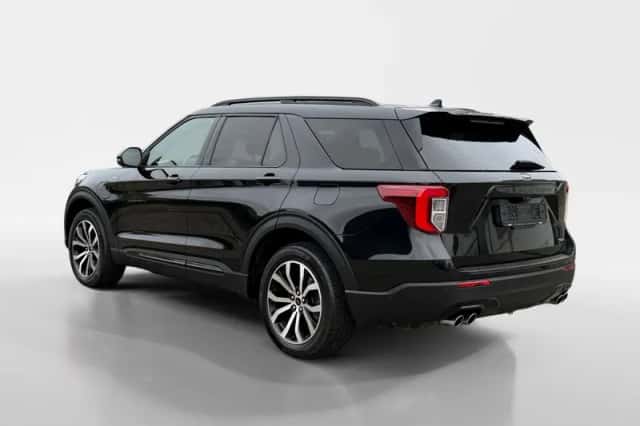 Ford Explorer (2022) thumbnail 7