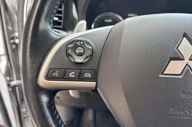 Mitsubishi Outlander (2013) thumbnail 18
