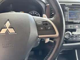 Mitsubishi Outlander (2013) thumbnail 19