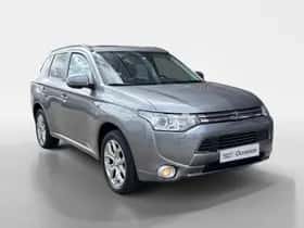 Mitsubishi Outlander (2013) thumbnail 3