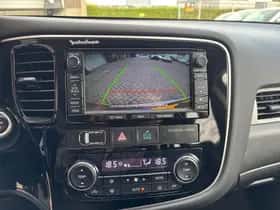 Mitsubishi Outlander (2013) thumbnail 23