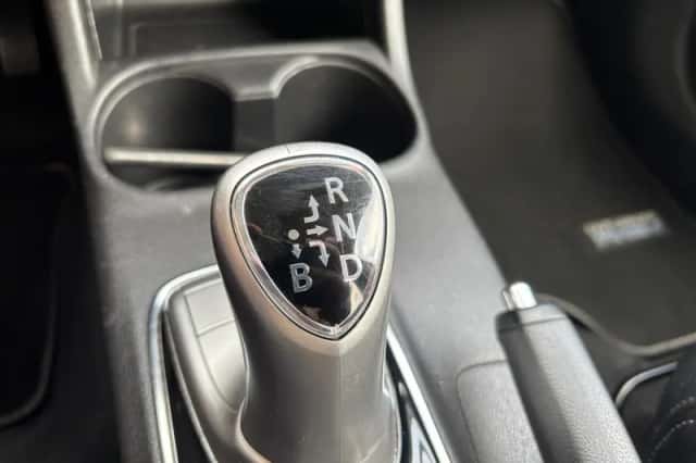 Mitsubishi Outlander (2013) thumbnail 24