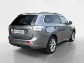 Mitsubishi Outlander (2013) thumbnail 5