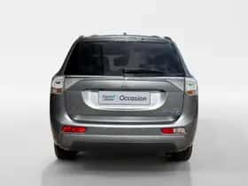 Mitsubishi Outlander (2013) thumbnail 6