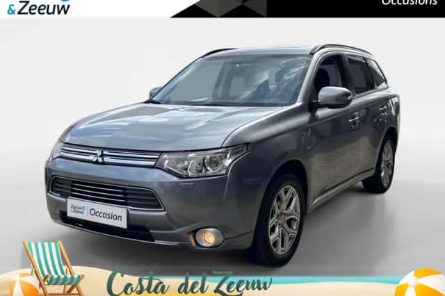 Mitsubishi Outlander (2013) thumbnail 1